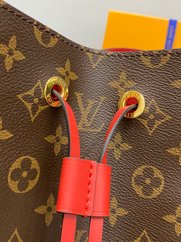 I W Fashion Lu-Vi bags - 17604