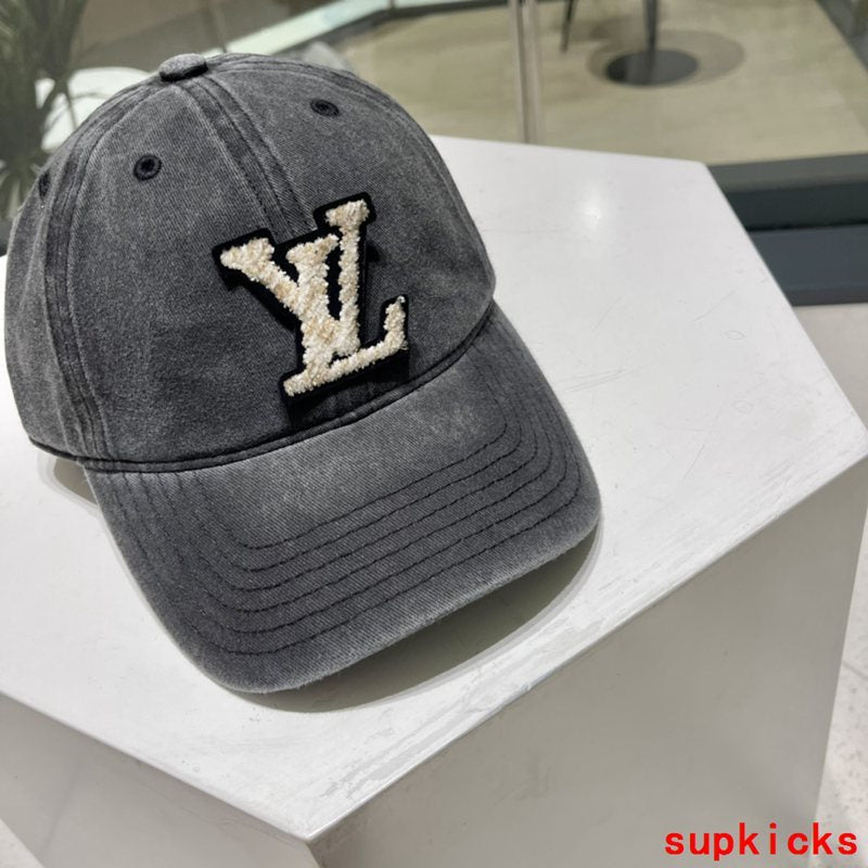 Louis Vuitton Luxury Cap