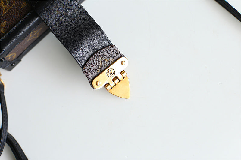 I W Fashion Lu-Vi bags - 8238