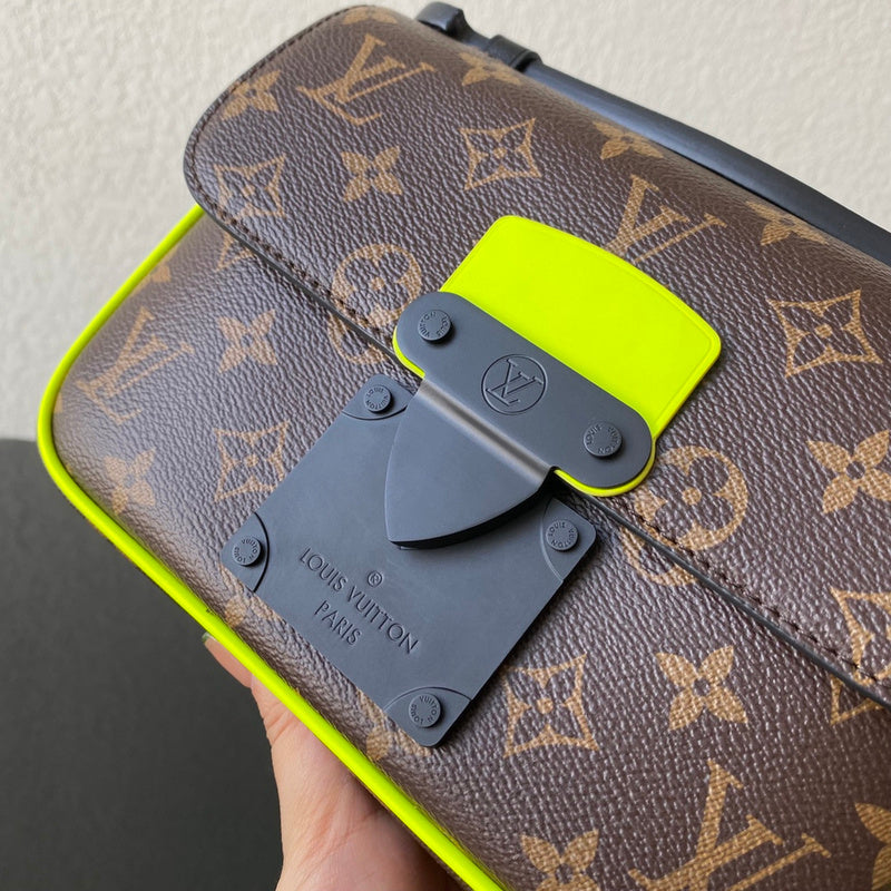 I W Fashion Lu-Vi bags - 17379