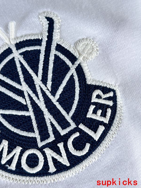 Moncler Luxury Cloth