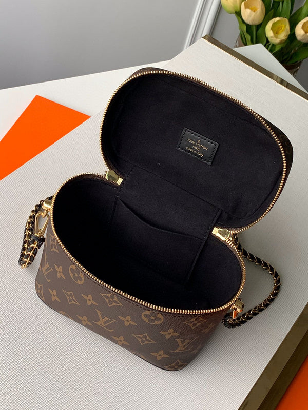 LOV2 Bags - Luxurious Bags  2675