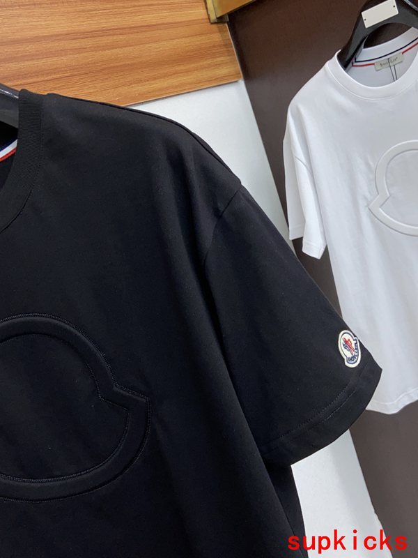 Moncler Luxury Cloth