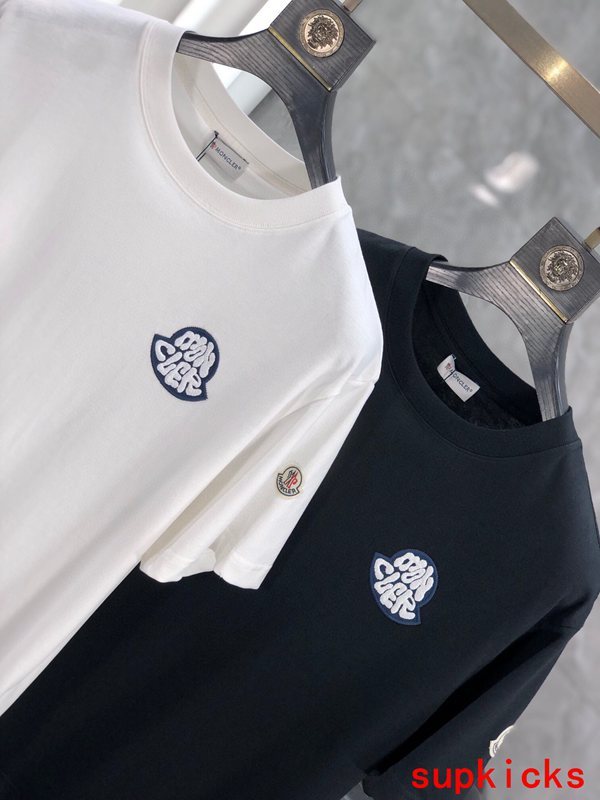 Moncler Luxury Cloth