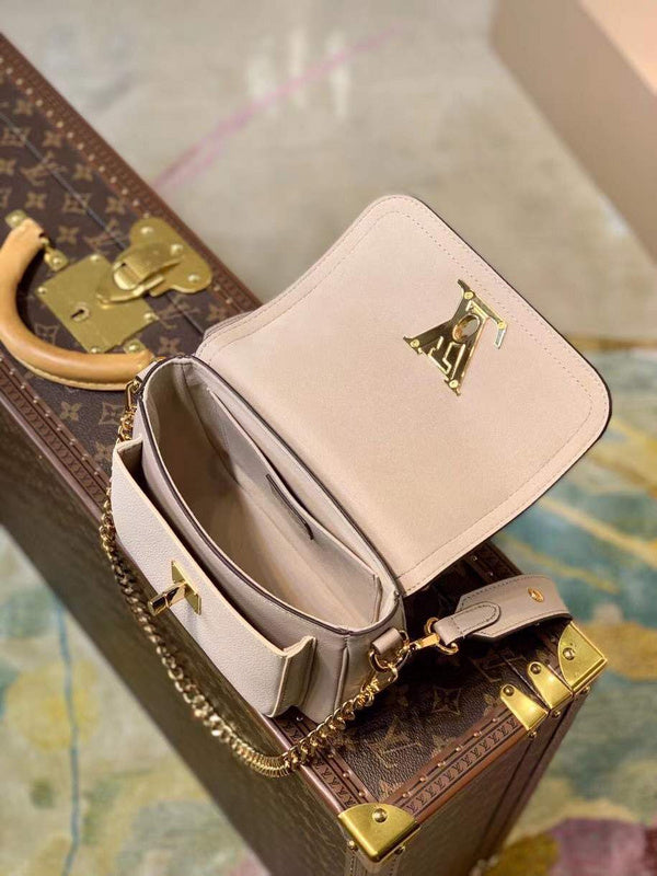 I W Fashion Lu-Vi bags - 17544