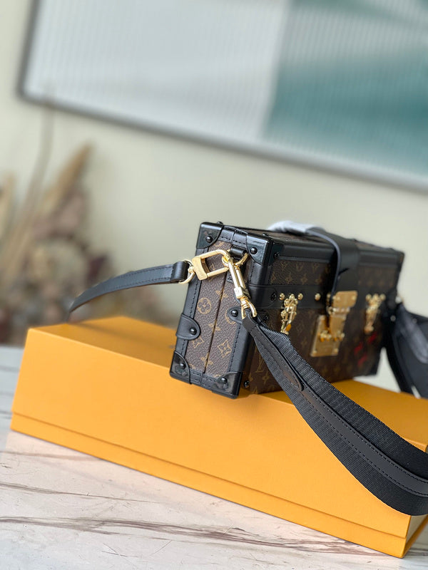 I W Fashion Lu-Vi Bags - 16672