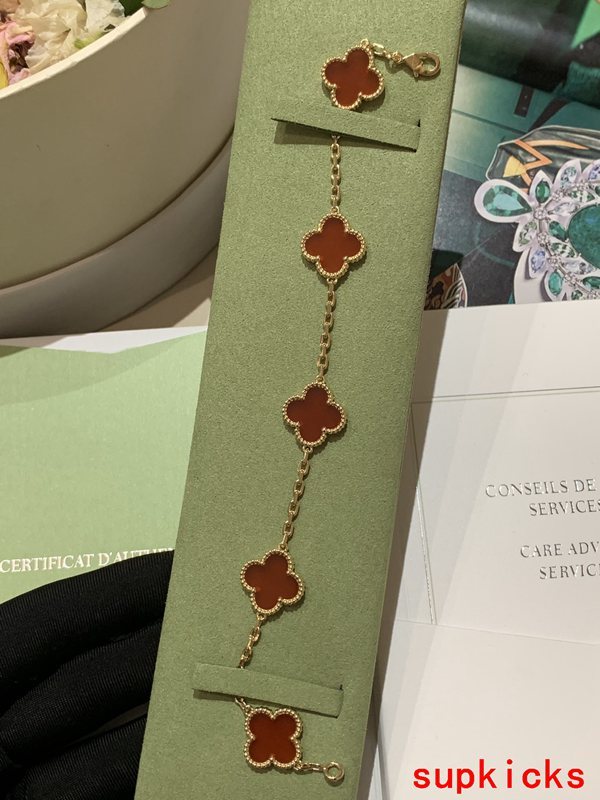 Van Cleef & Arples Jewelry