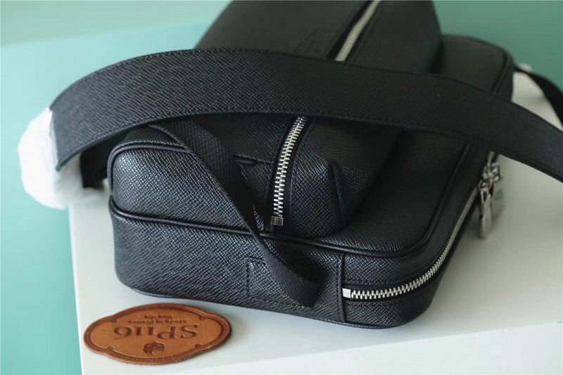 I W Fashion Lu-Vi bags - 10194