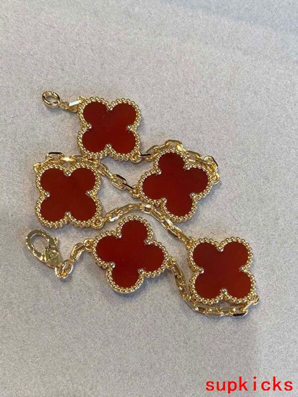 Van Cleef & Arples Jewelry