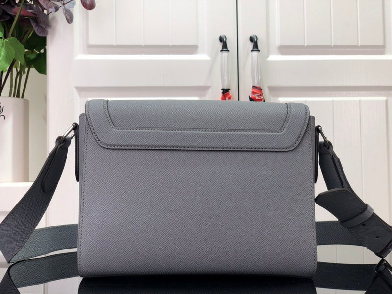 I W Fashion Lu-Vi bags - 17382