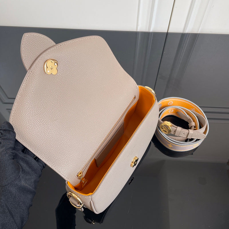 I W Fashion Lu-Vi bags - 17246