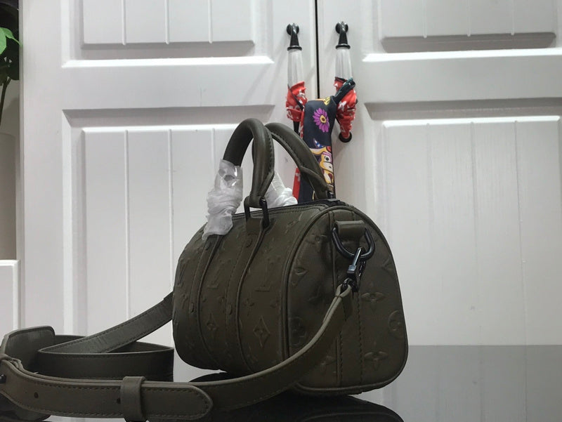 I W Fashion Lu-Vi bags - 17419