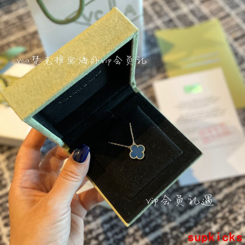 Van Cleef & Arples Jewelry