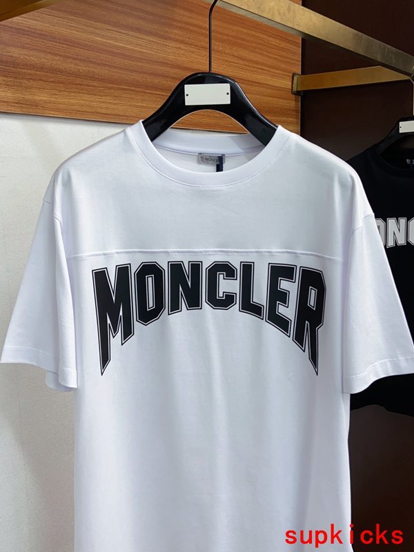 Moncler Luxury Cloth