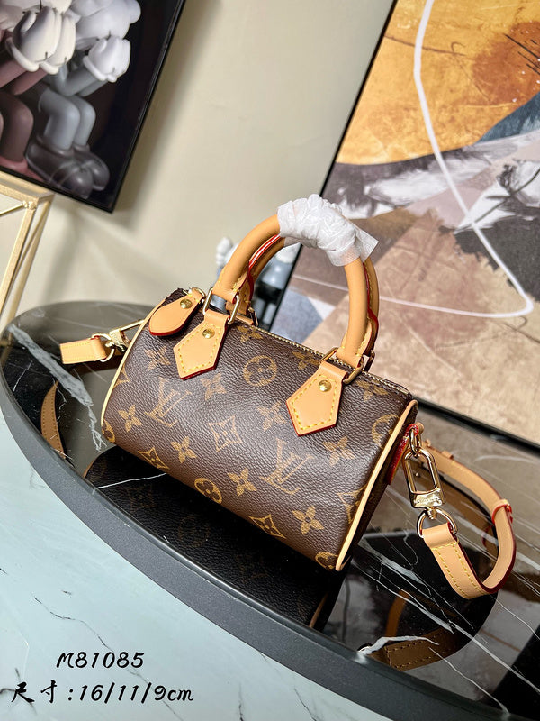 I W Fashion Lu-Vi bags - 17024