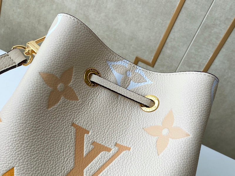 I W Fashion Lu-Vi bags - 17539