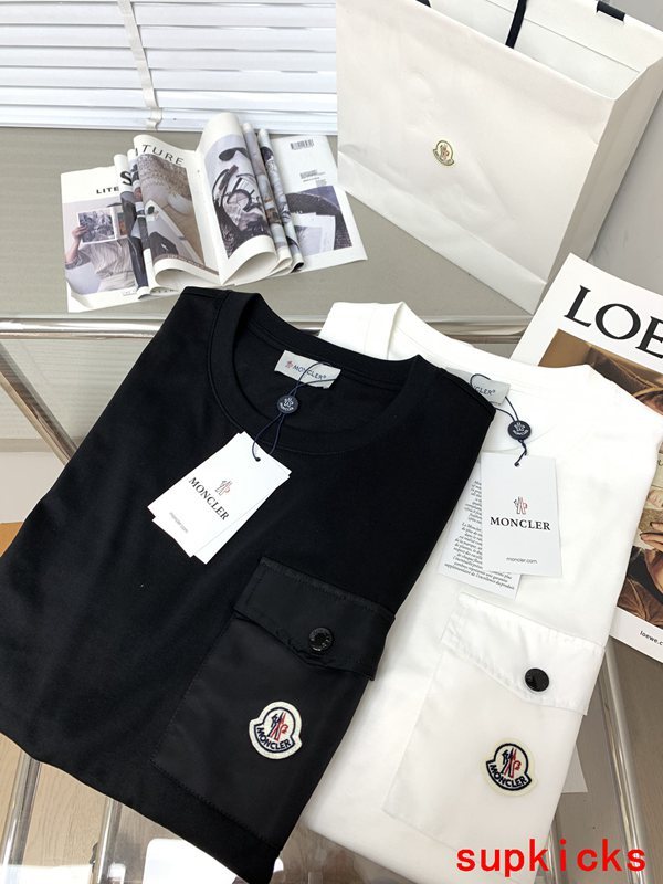 Moncler Luxury Cloth
