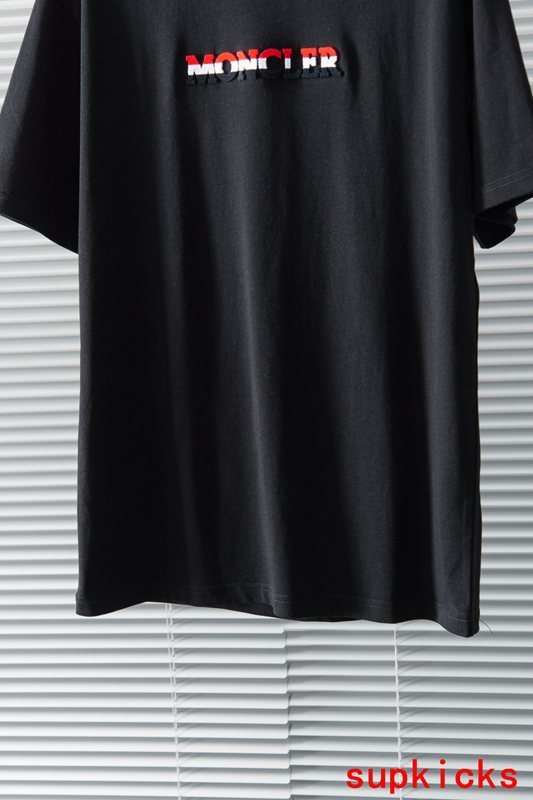 Moncler Luxury Cloth