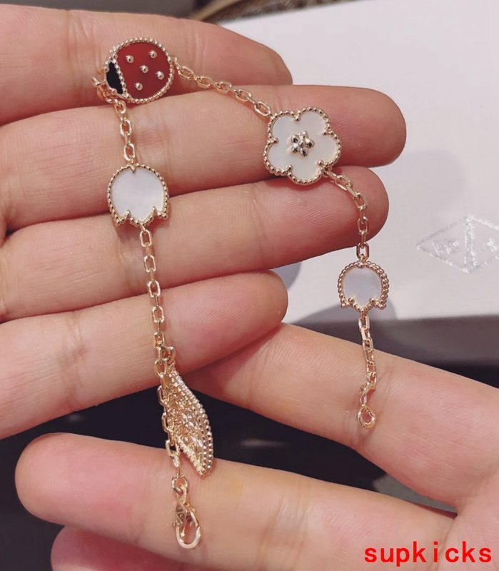Van Cleef & Arples Jewelry
