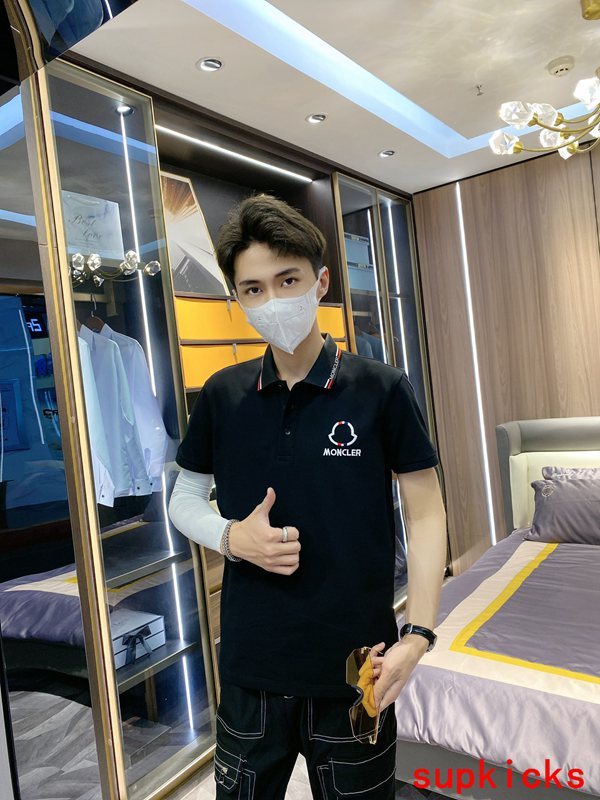 Moncler Luxury Cloth