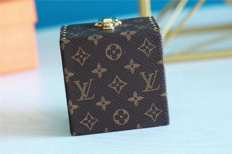 I W Fashion Lu-Vi bags - 9526