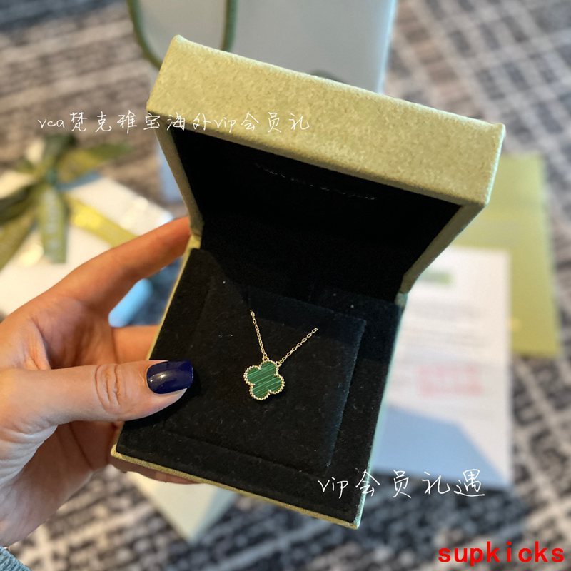 Van Cleef & Arples Jewelry