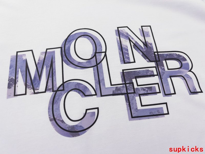 Moncler Luxury Cloth