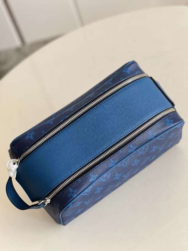 LOV2 Bags - Luxurious Bags  678