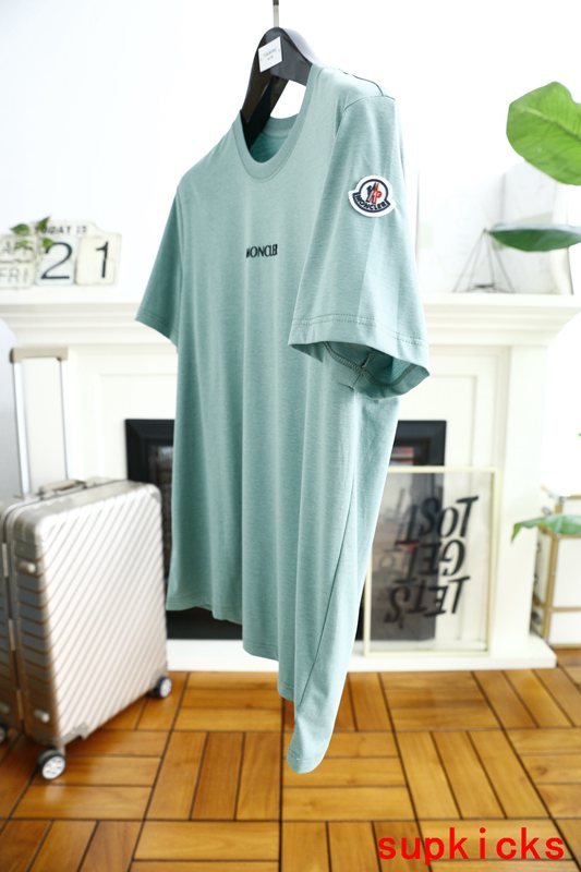 Moncler Luxury Cloth