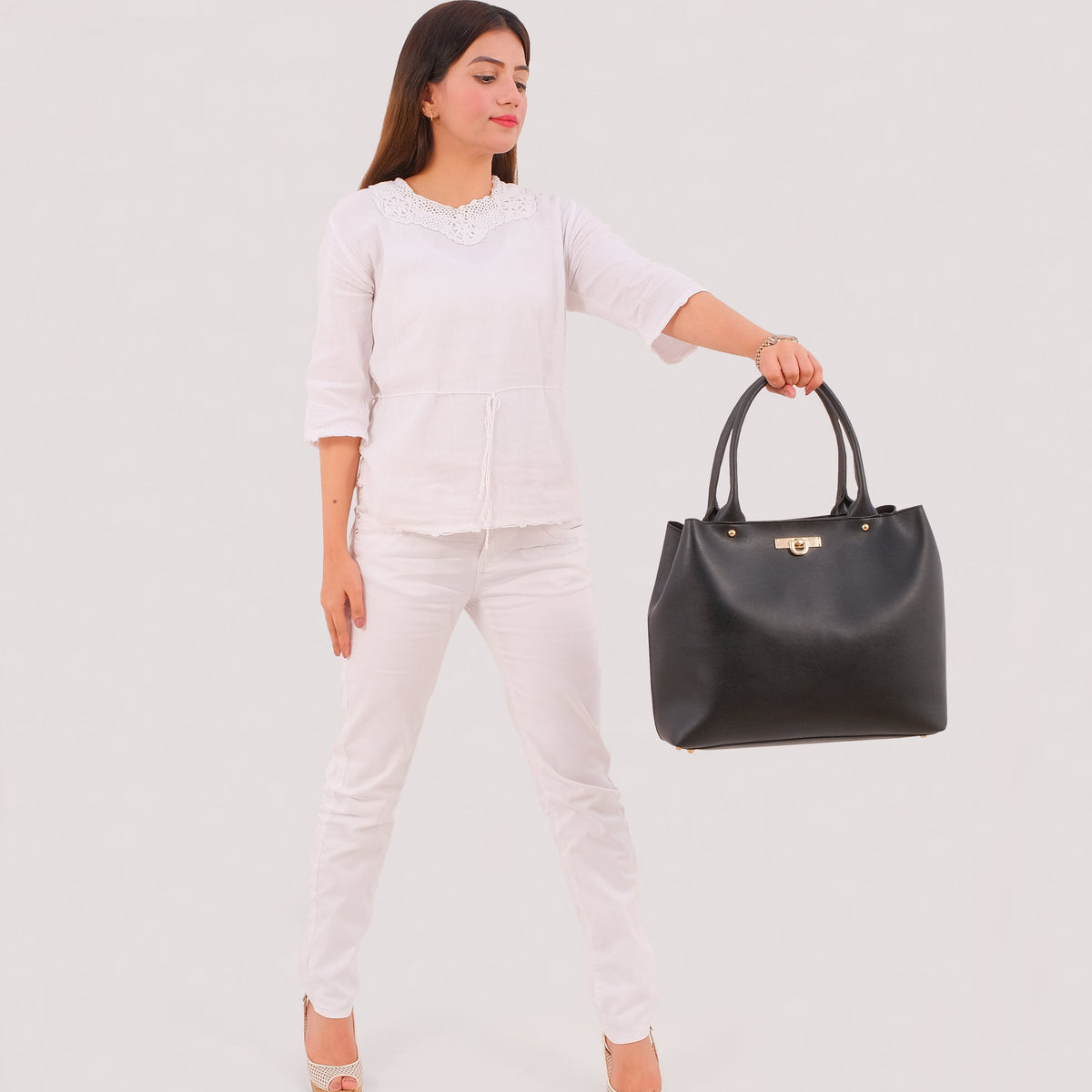Black zipper tote bag