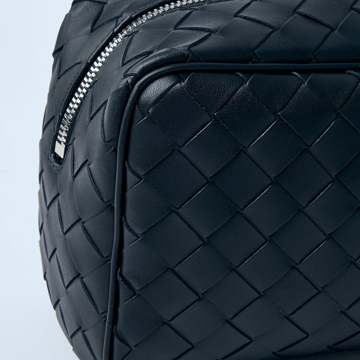 Bottega Veneta Men Intrecciato Travel Pouch