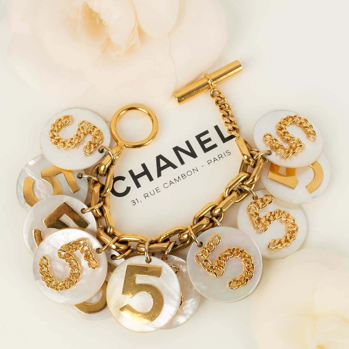 Bracelet charms Chanel