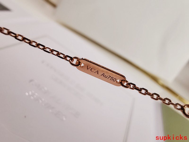 Van Cleef & Arples Jewelry