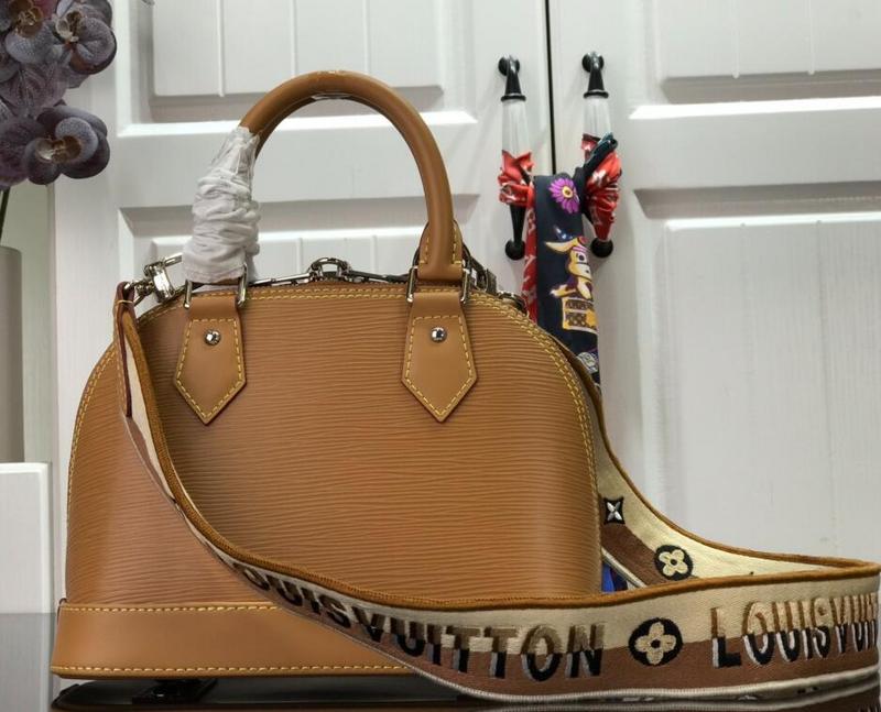 Mila's Edit - LOV Bags - 2435