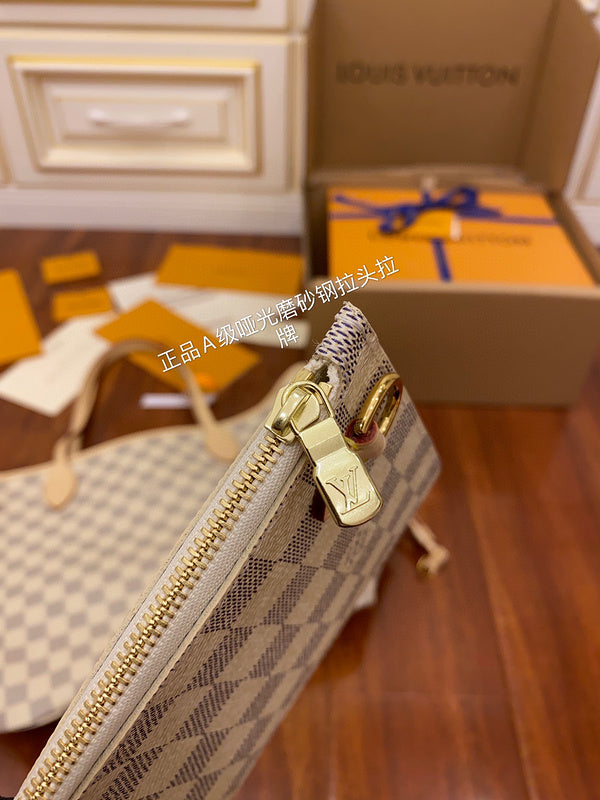 I W Fashion Lu-Vi bags - 17667