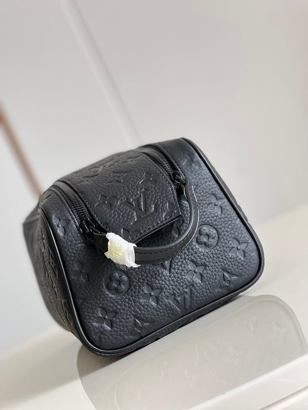 I W Fashion Lu-Vi bags - 17029
