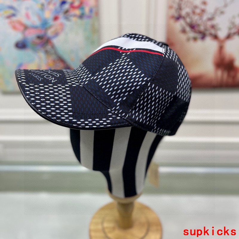 Louis Vuitton Luxury Cap