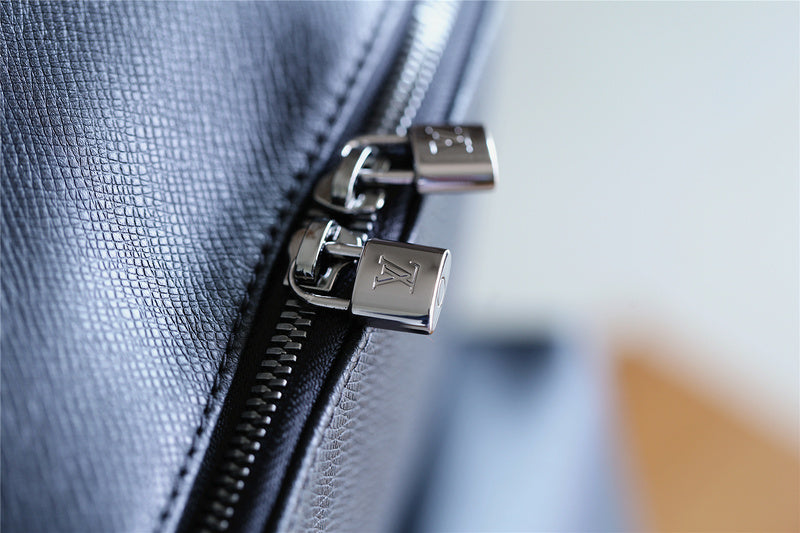 I W Fashion Lu-Vi bags - 9779