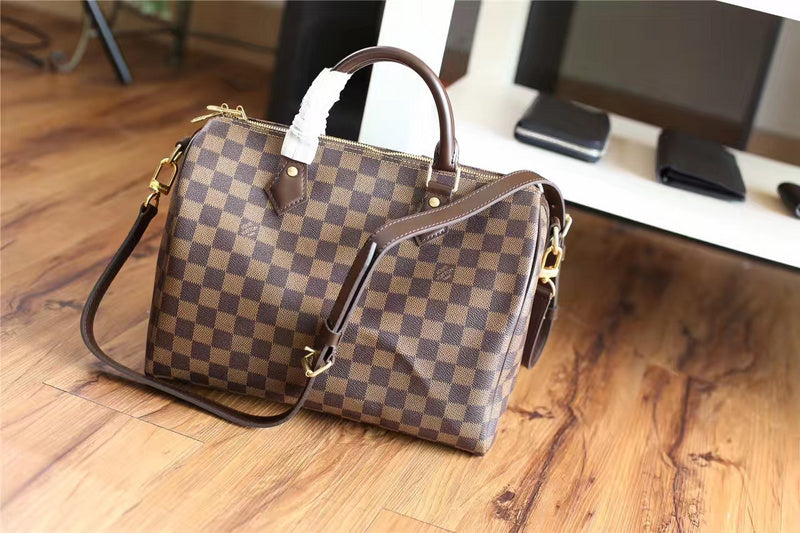I W Fashion Lu-Vi bags - 8150
