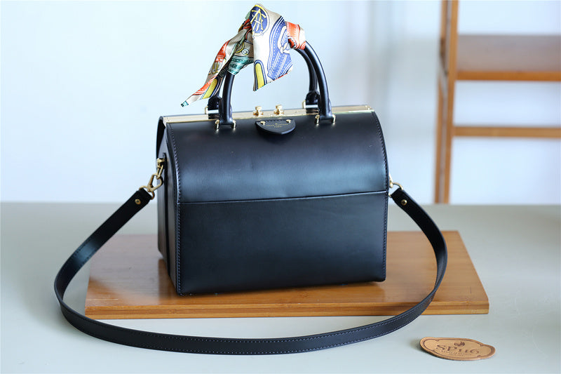 I W Fashion Lu-Vi bags - 8165