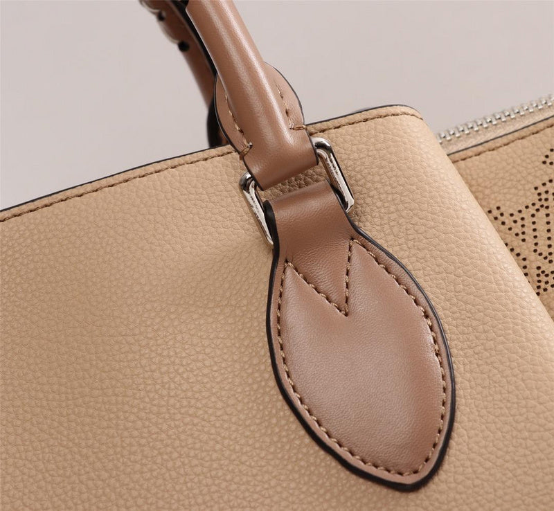 I W Fashion Lu-Vi bags - 17865