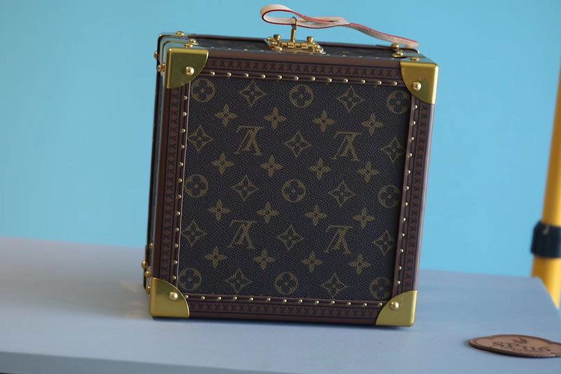 I W Fashion Lu-Vi bags - 9529
