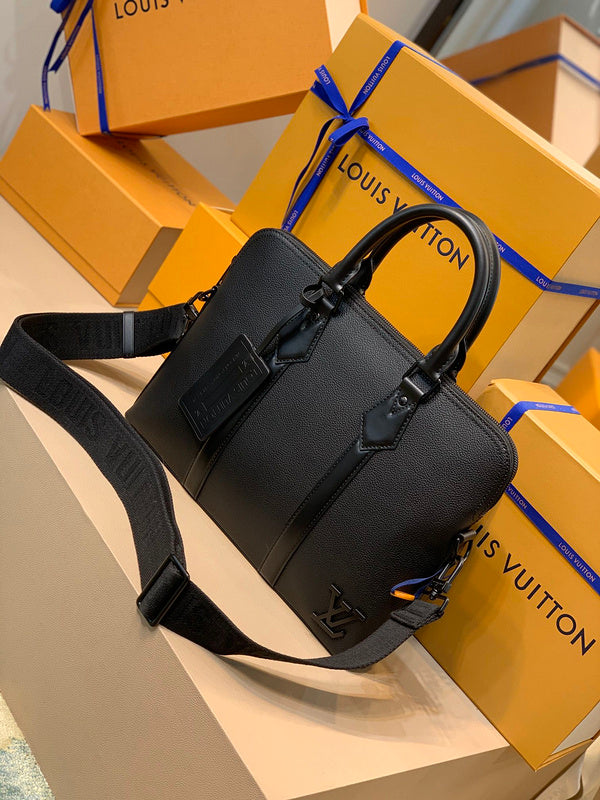 I W Fashion Lu-Vi bags - 17045