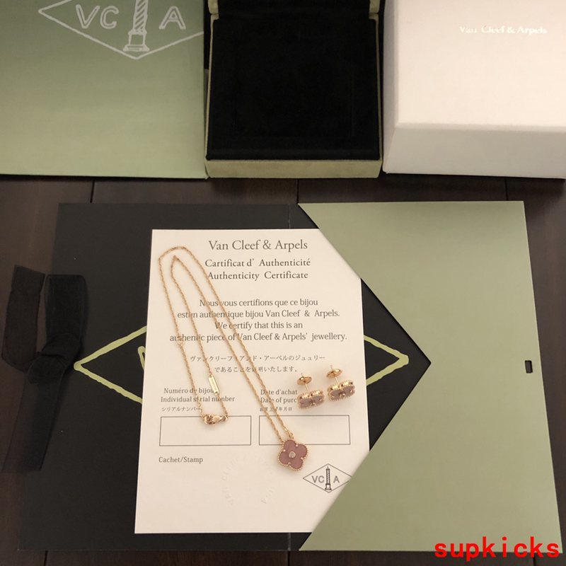 Van Cleef & Arples Jewelry