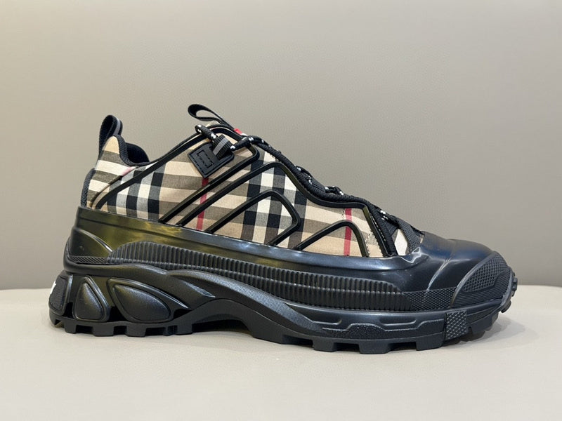 Burberry Luxury Shoes