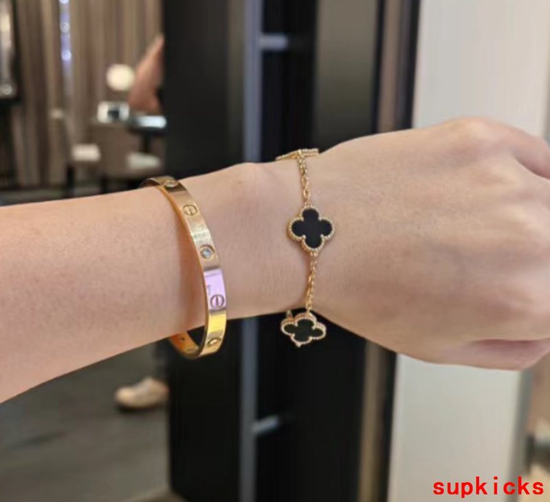 Van Cleef & Arples Jewelry