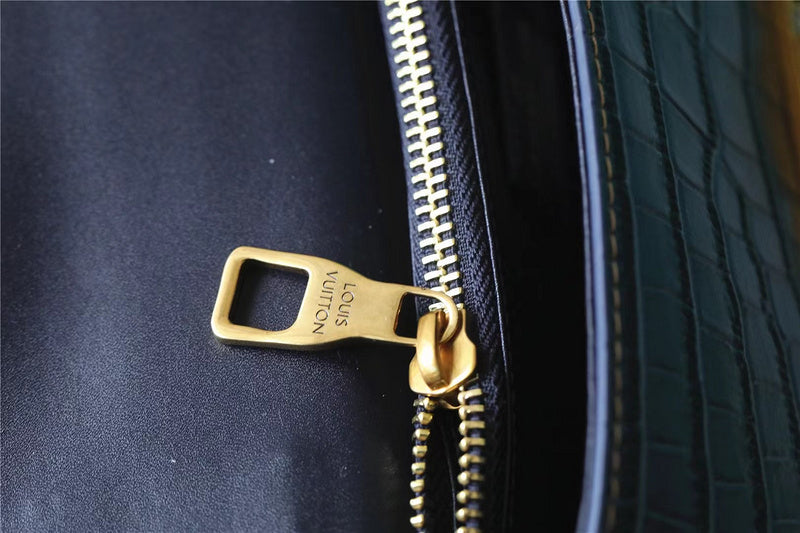 I W Fashion Lu-Vi bags - 9963