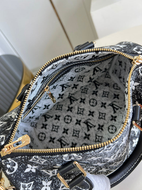 I W Fashion Lu-Vi Bags - 16691