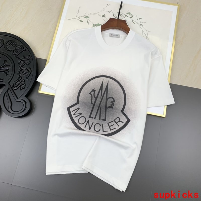 Moncler Luxury Cloth