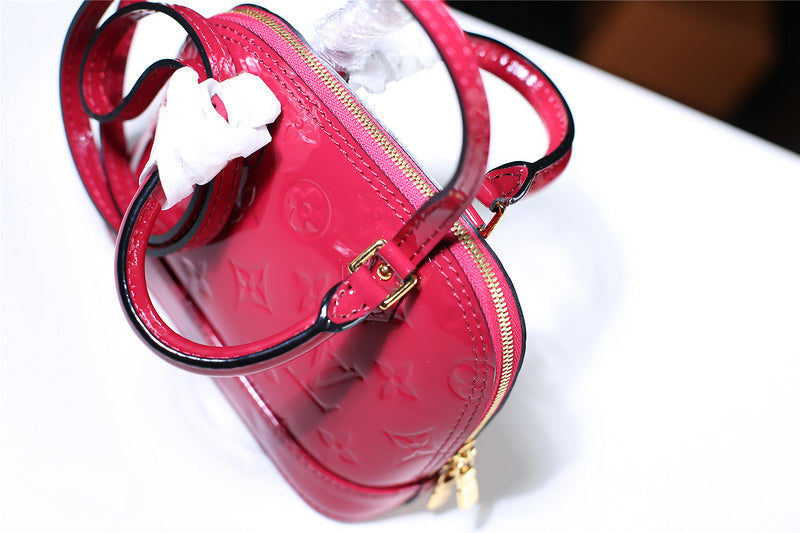 I W Fashion Lu-Vi bags - 8305